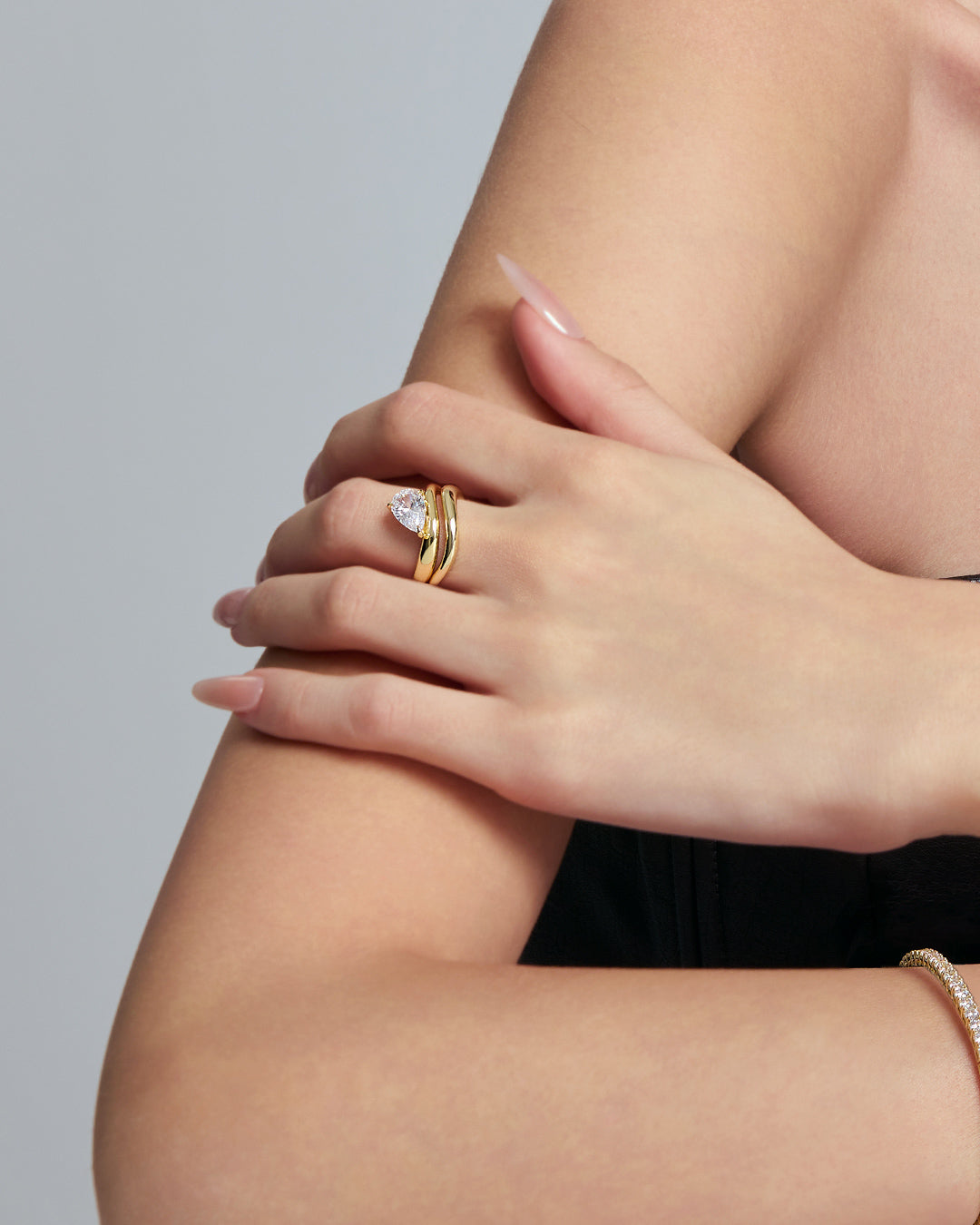 Curved Figure Band Ring