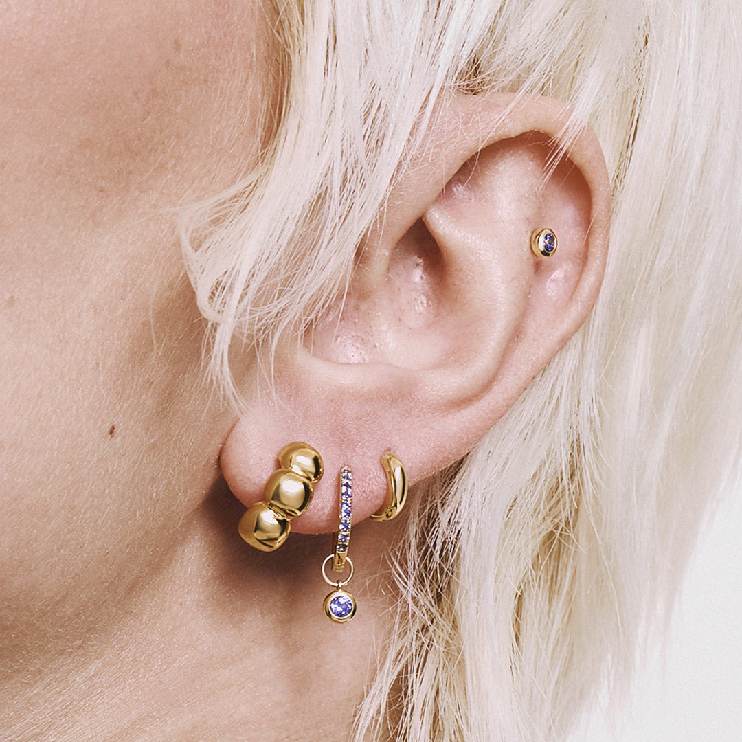 aurelie gi 14k gold Lab Grown Sapphire Paperclip Huggie