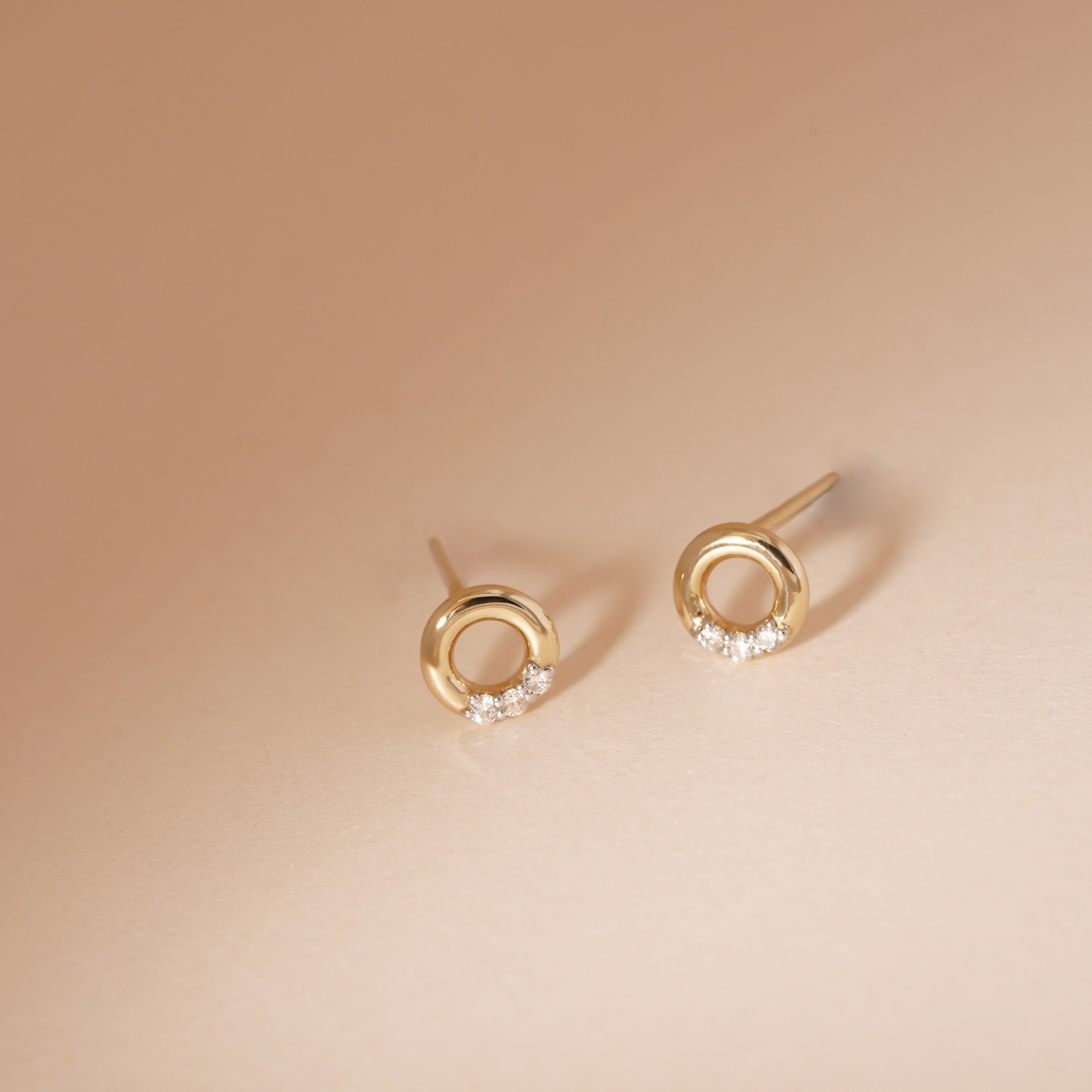 LENA| Open Circle Diamond Studs Studs AURELIE GI