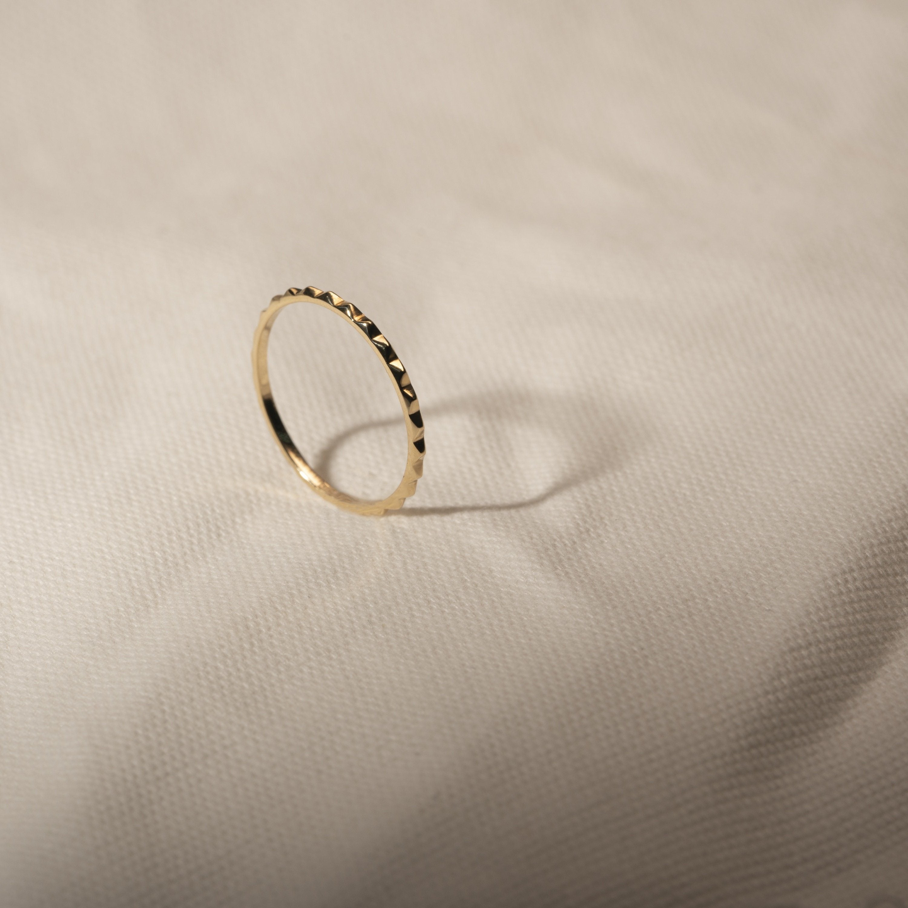 CLEO | Pyramid Band Rings AURELIE GI