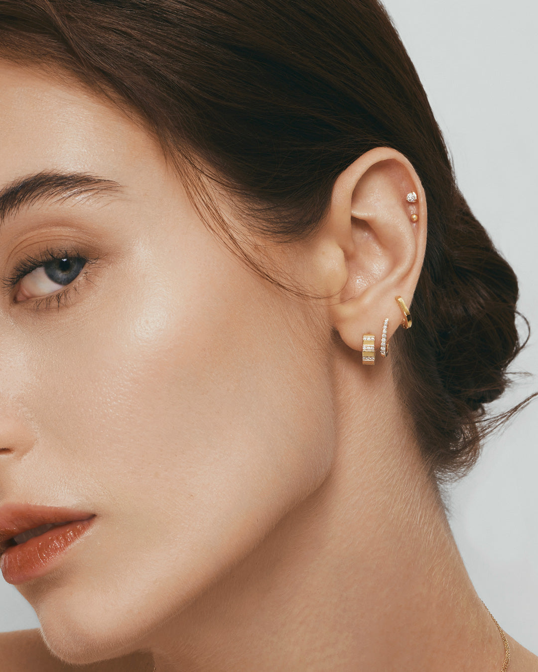 RAVEN | Bead Set Lab Grown Diamond Sleek Hoop Earring