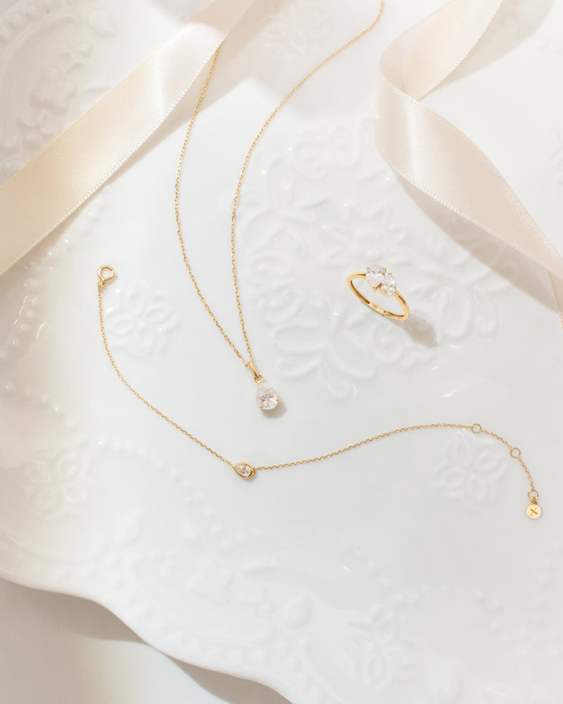 SIRIUS | Bezel Set Pear Shaped Lab Grown Diamond Bracelet