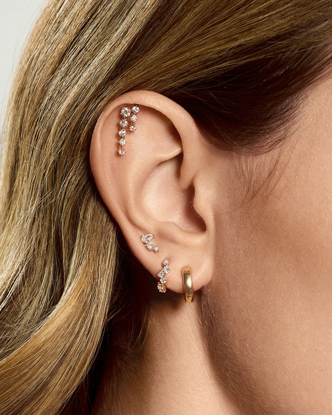 Curved Pear & Round Lab-Grown Diamond Threadless End