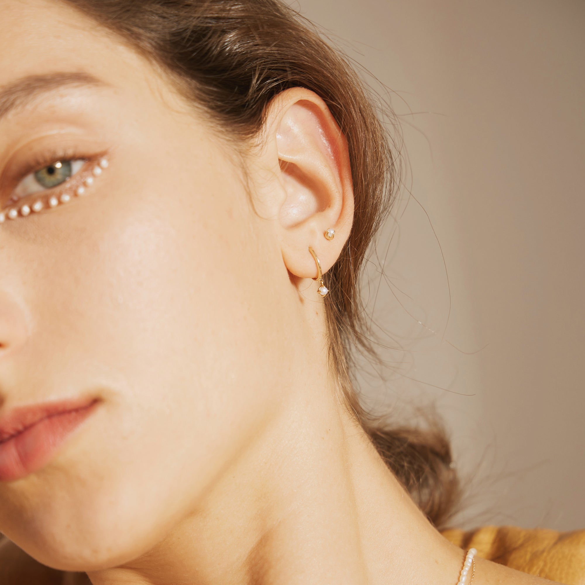 EVANGELINE | Single White Pearl Stud Earring Studs AURELIE GI 