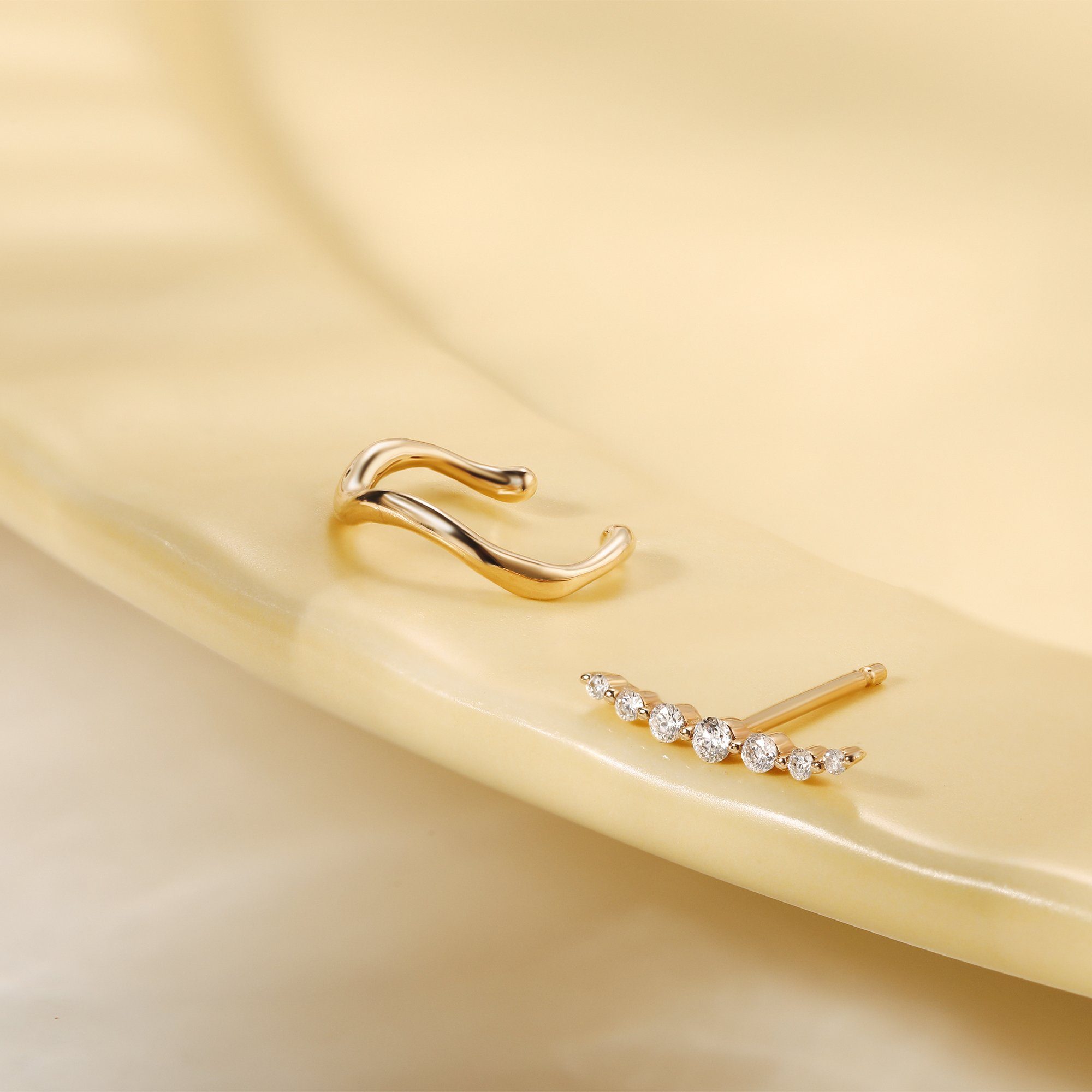 MONICA | Single Diamond Bar Stud Studs AURELIE GI 