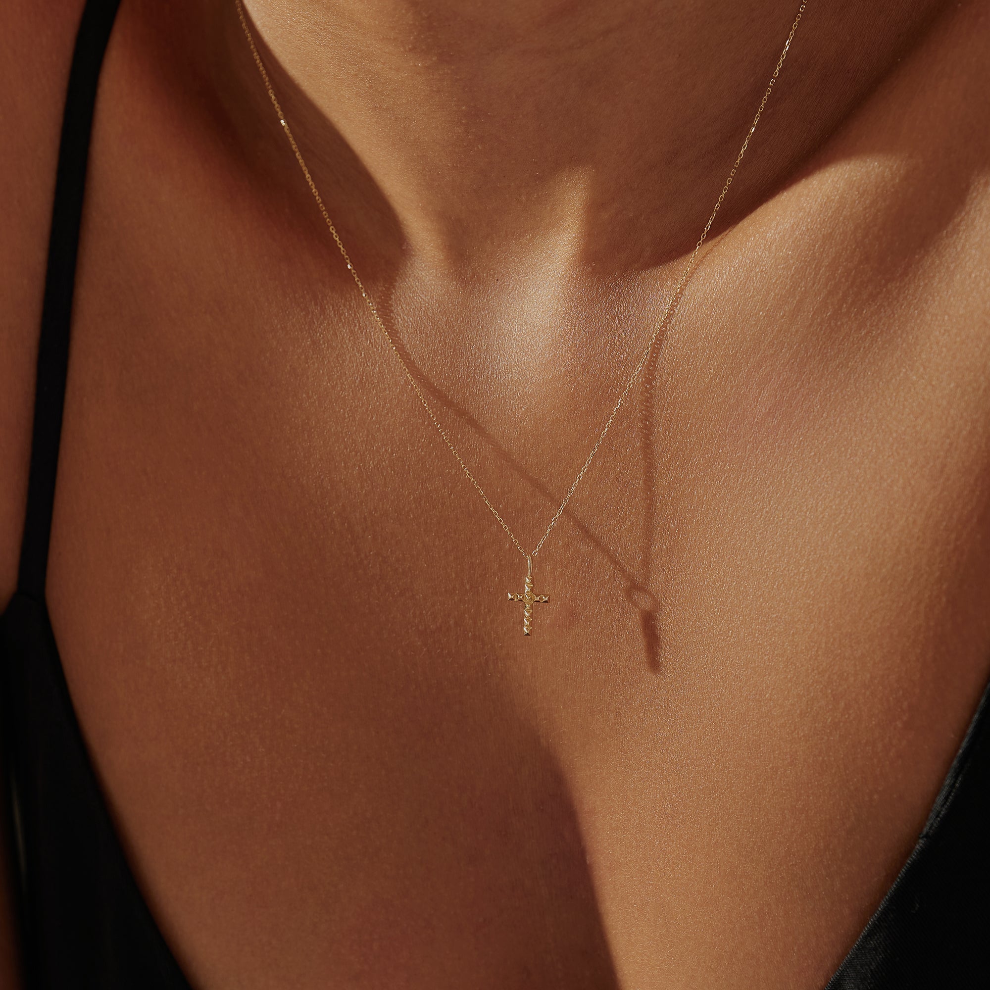 REBECCA | Cross Pendant Necklace Charms AURELIE GI 