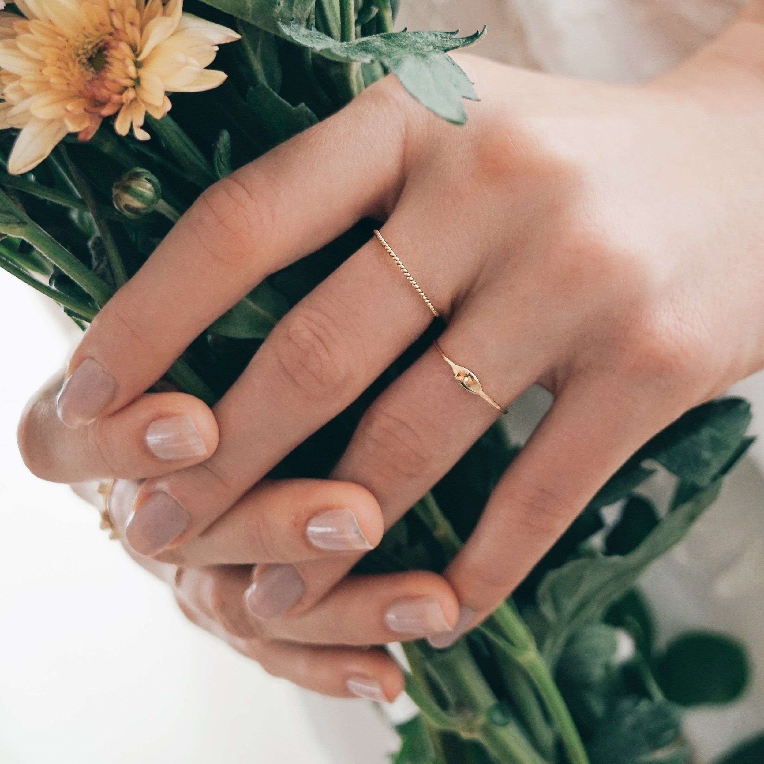 FARRAH | Infinity Twist Band Rings AURELIE GI 